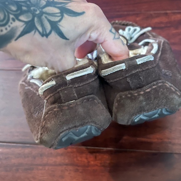 UGG Australia Dakota moccasins slippers shoes Style 5133 size 7 women’s - Picture 5 of 10